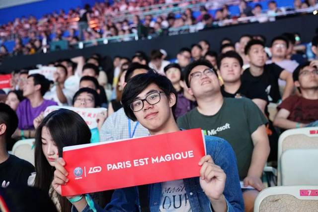 原厂贴花 原厂贴花